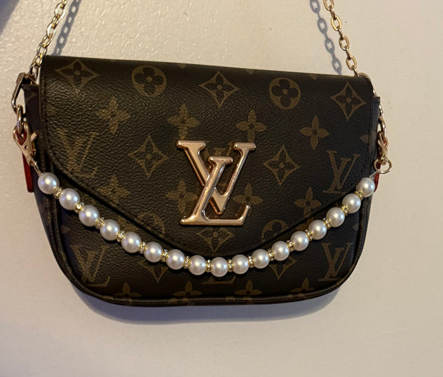 Custom Handbag Pearl & Chain Accessory